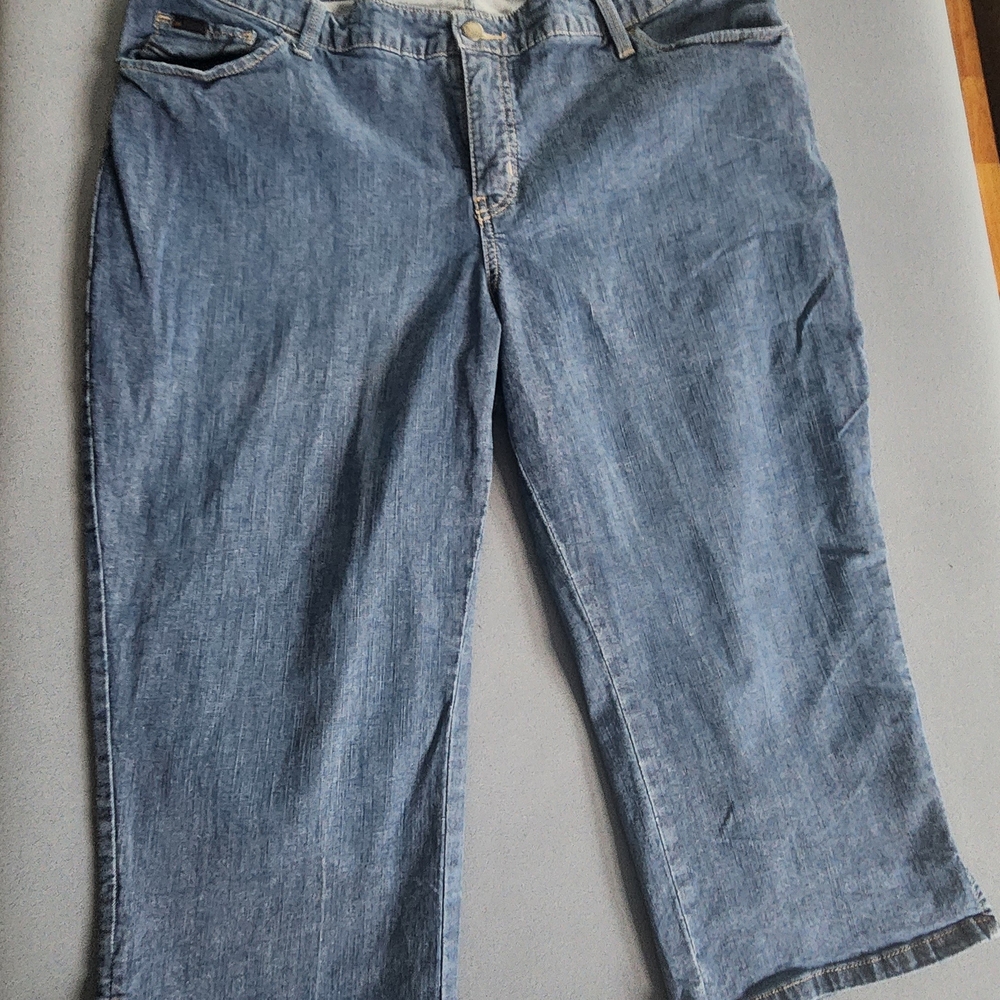 Lee Capri Jeans 20W Medium Blue Stretch Denim Plus Size